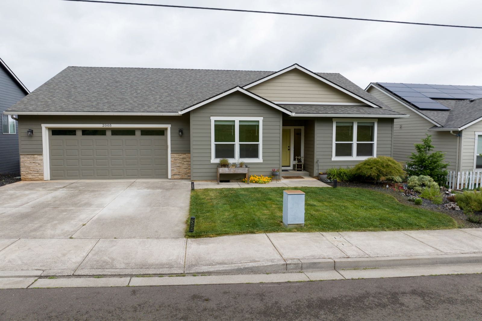 2005 Davis Road S — photo 4