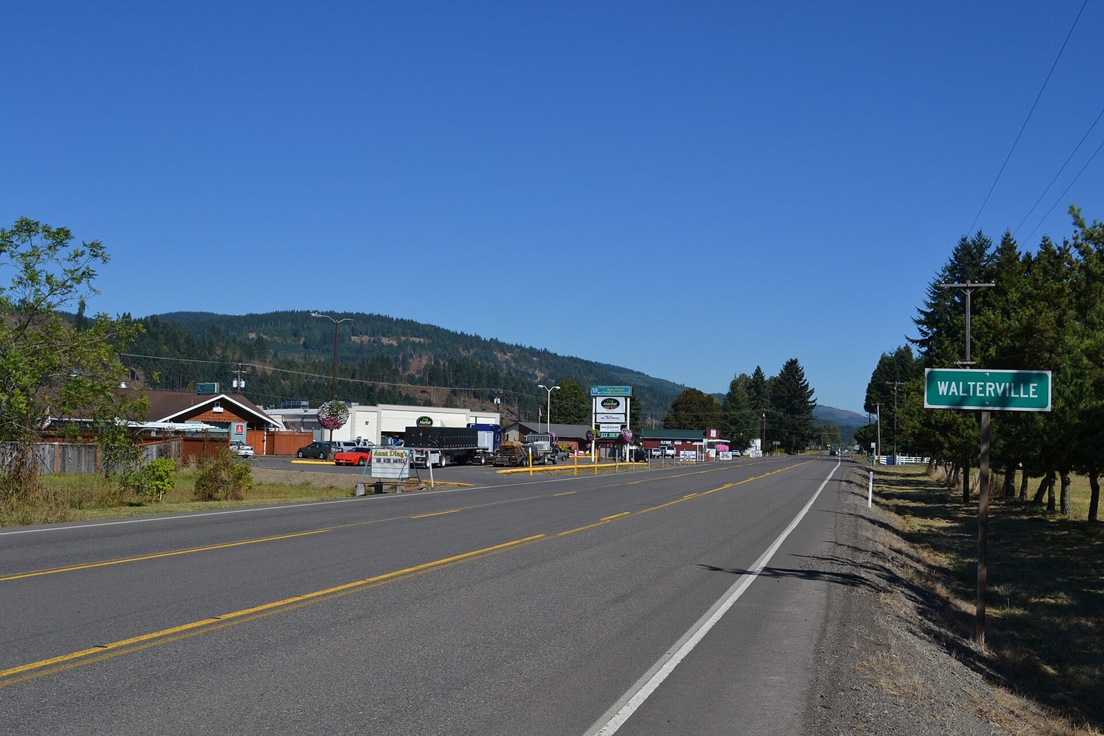 Highway 126 passing the Walterville, Oregon community sign